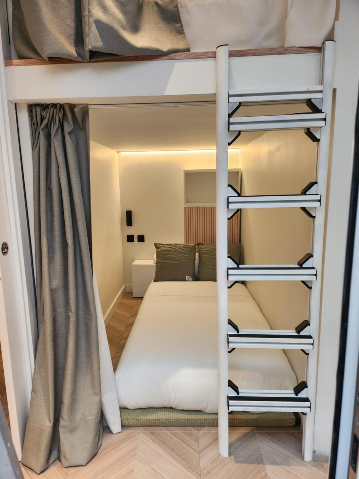 4 Bears Sharehome Guest house *